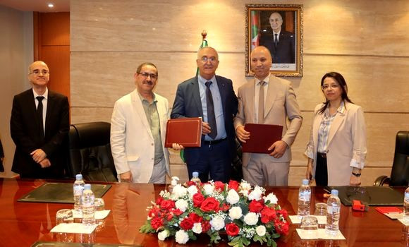 Finances: signature d’une convention de coopération entre la CTRF et la DGD