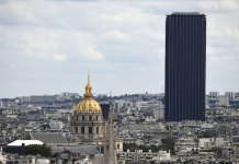 France: la tour Montparnasse et Sciences Po visés par une alerte à la bombe